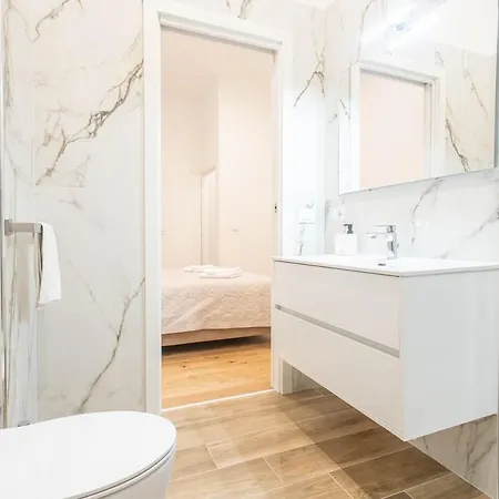 Indipendenza - Stylish & Aesthetic 2-bedroom Design *